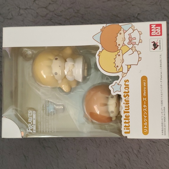 LITTLE TWIN STARS - Picture 2 of 4